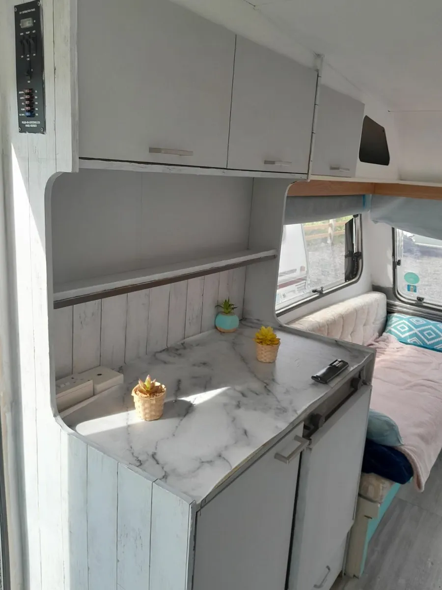 QUIRKY REVAMPED 2 BERTH ABI CARAVAN - Image 4