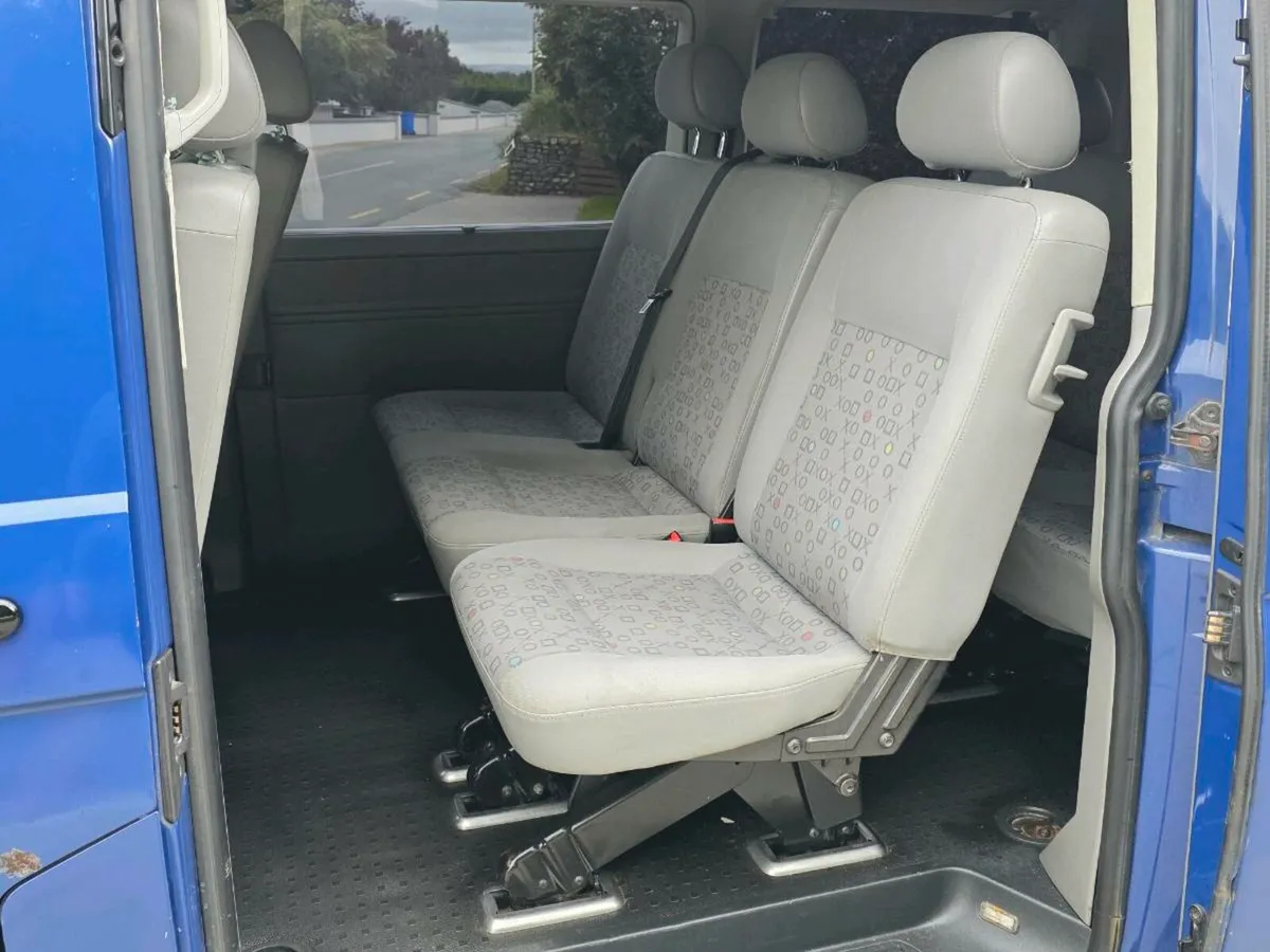 VW shuttle - Image 2