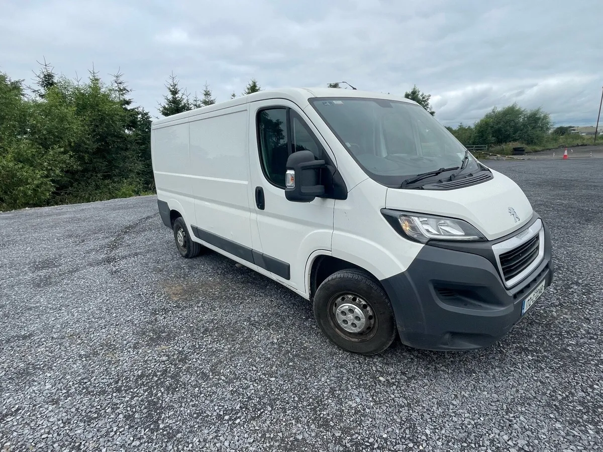 Peugeot Boxer Van - Image 2