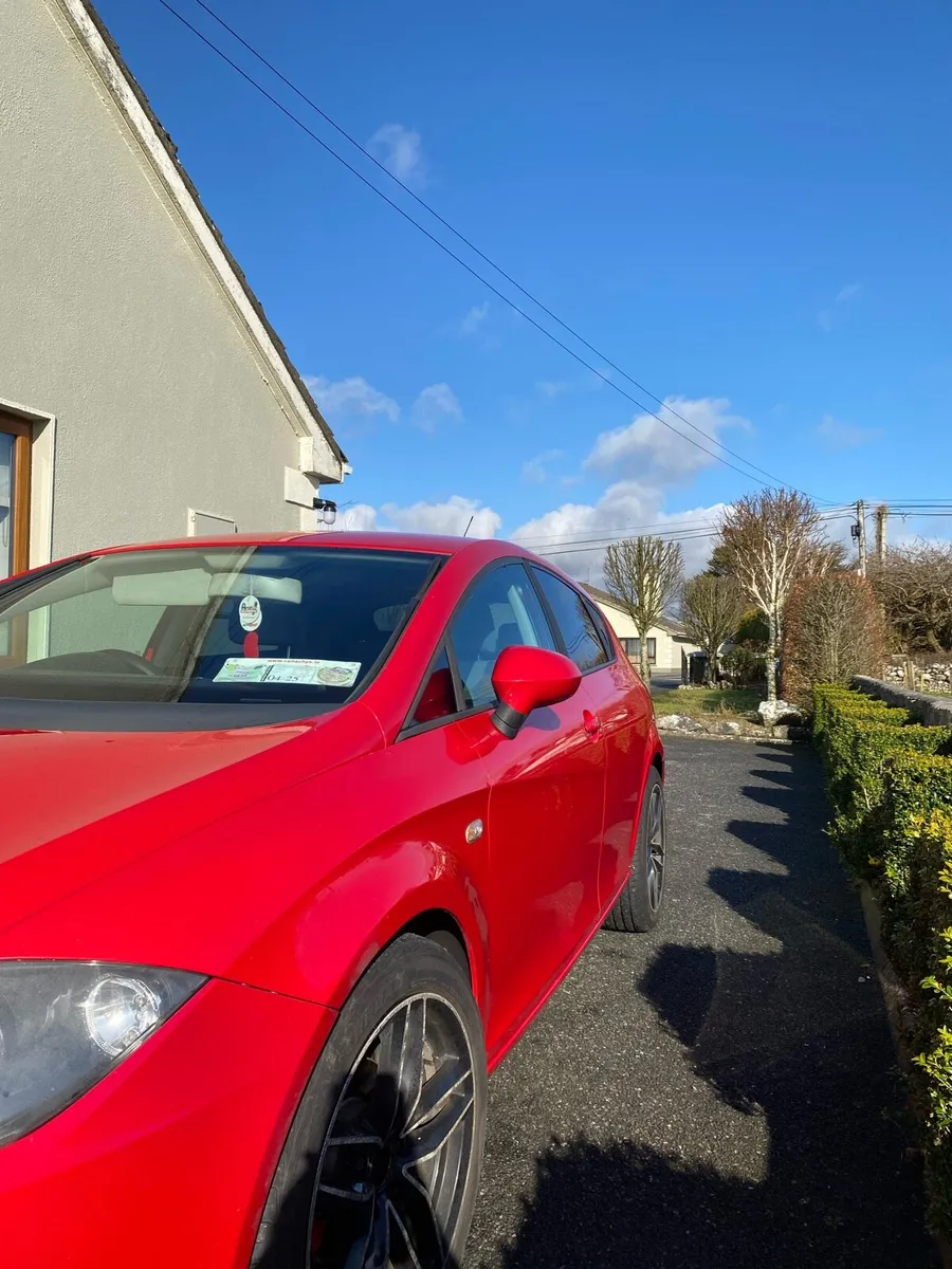 Seat Leon 1.6 TDI 2011 - Image 3