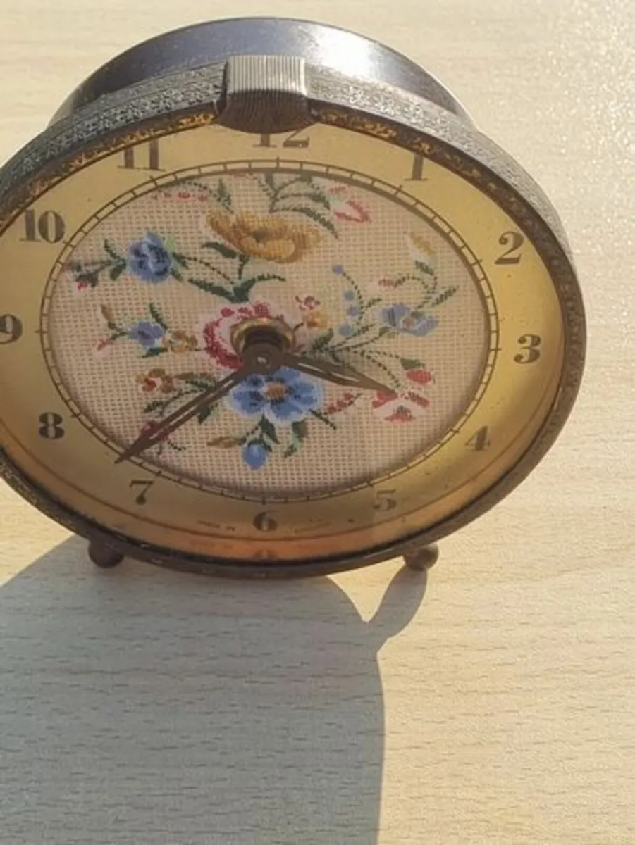 Vintage Scottish/English desk clock - Image 3