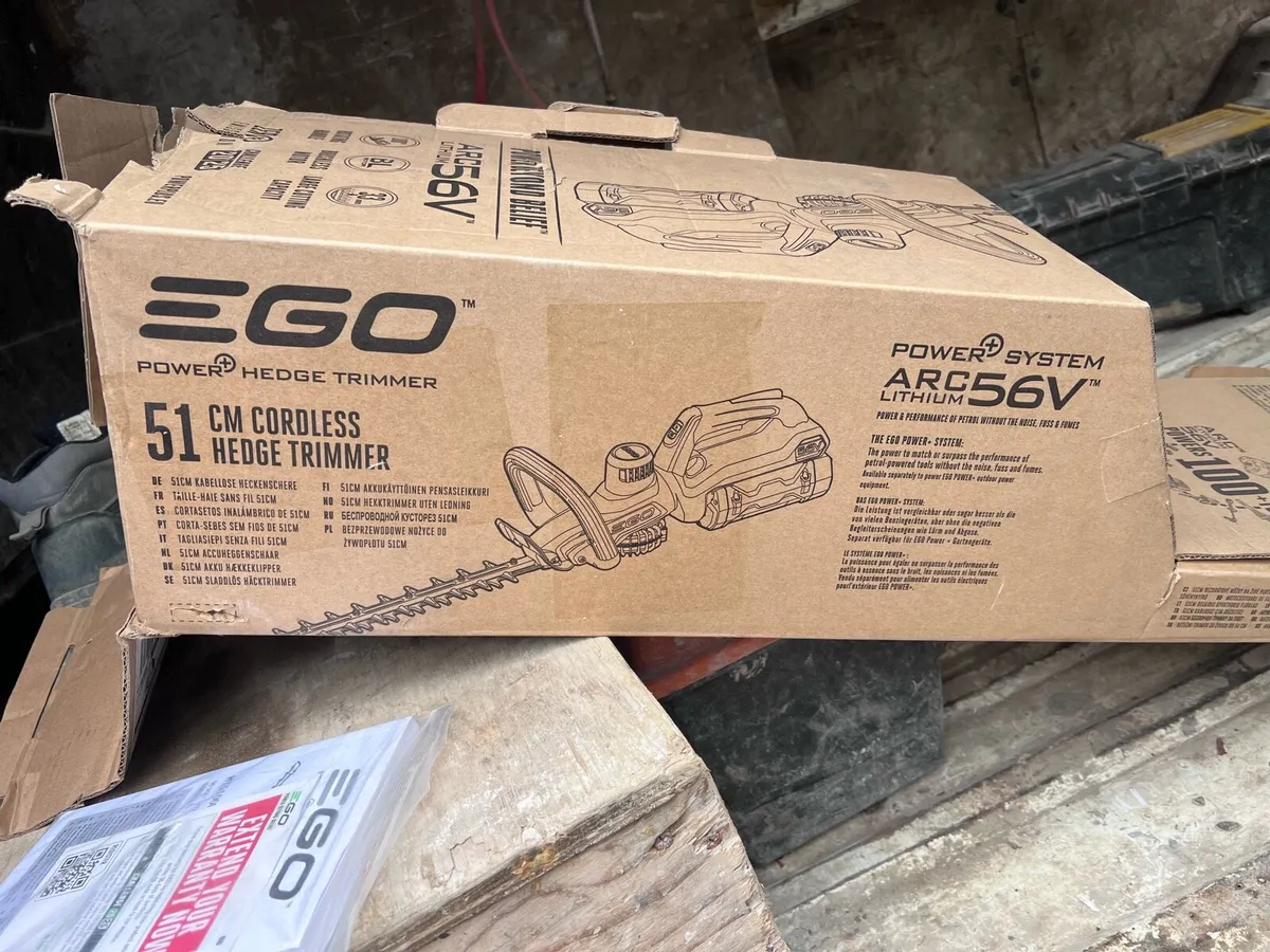 EGO power hedge trimmer - Image 4