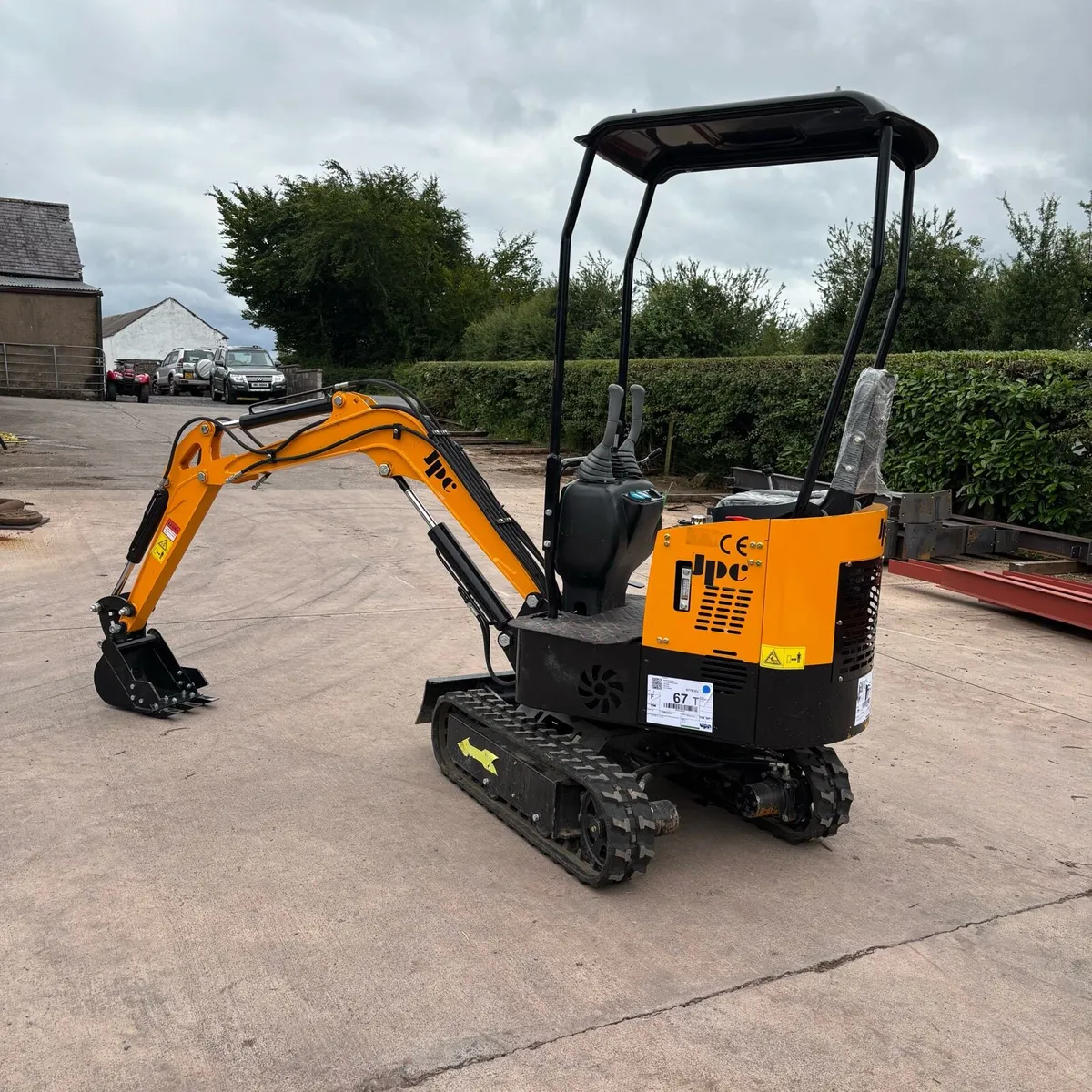 Year 2024 1ton Mini Digger - Image 4