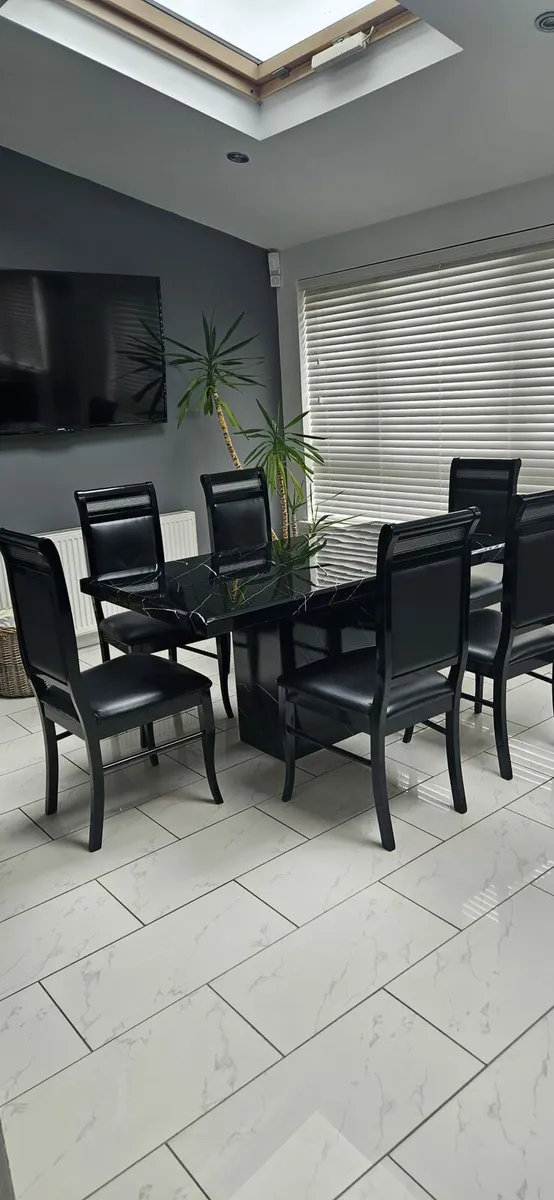 Table & 6 Chairs - Image 1