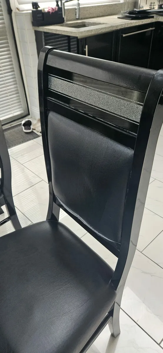 Table & 6 Chairs - Image 3