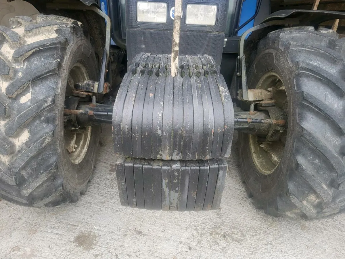 12 x 45kg New Holland Fan weights - Image 1