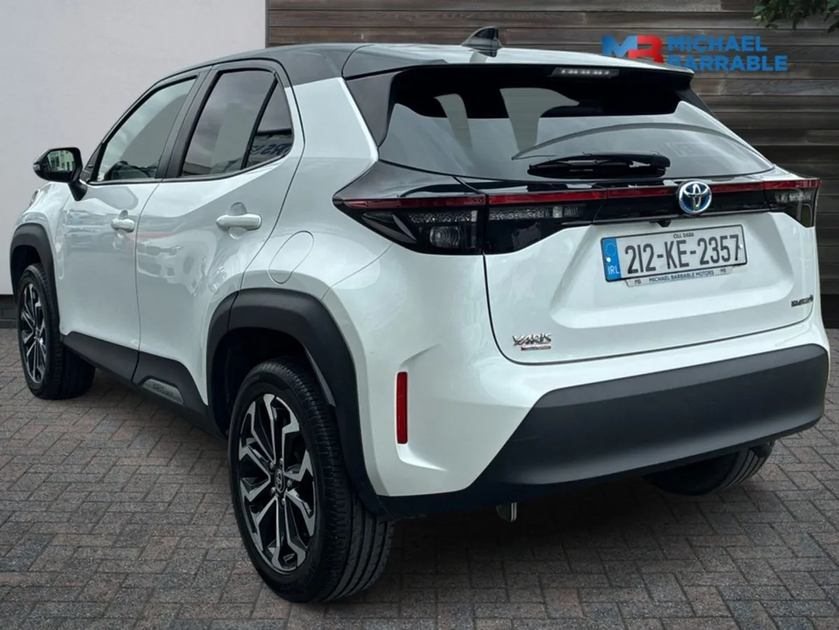 Toyota Yaris CR Cross Luna Sport 4DR Auto - Image 4