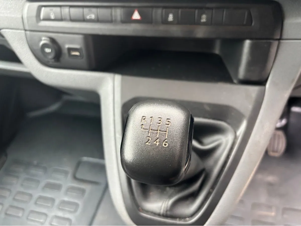 Opel Vivaro L2h1-1.5 100PS 12 Months Warranty - Image 4