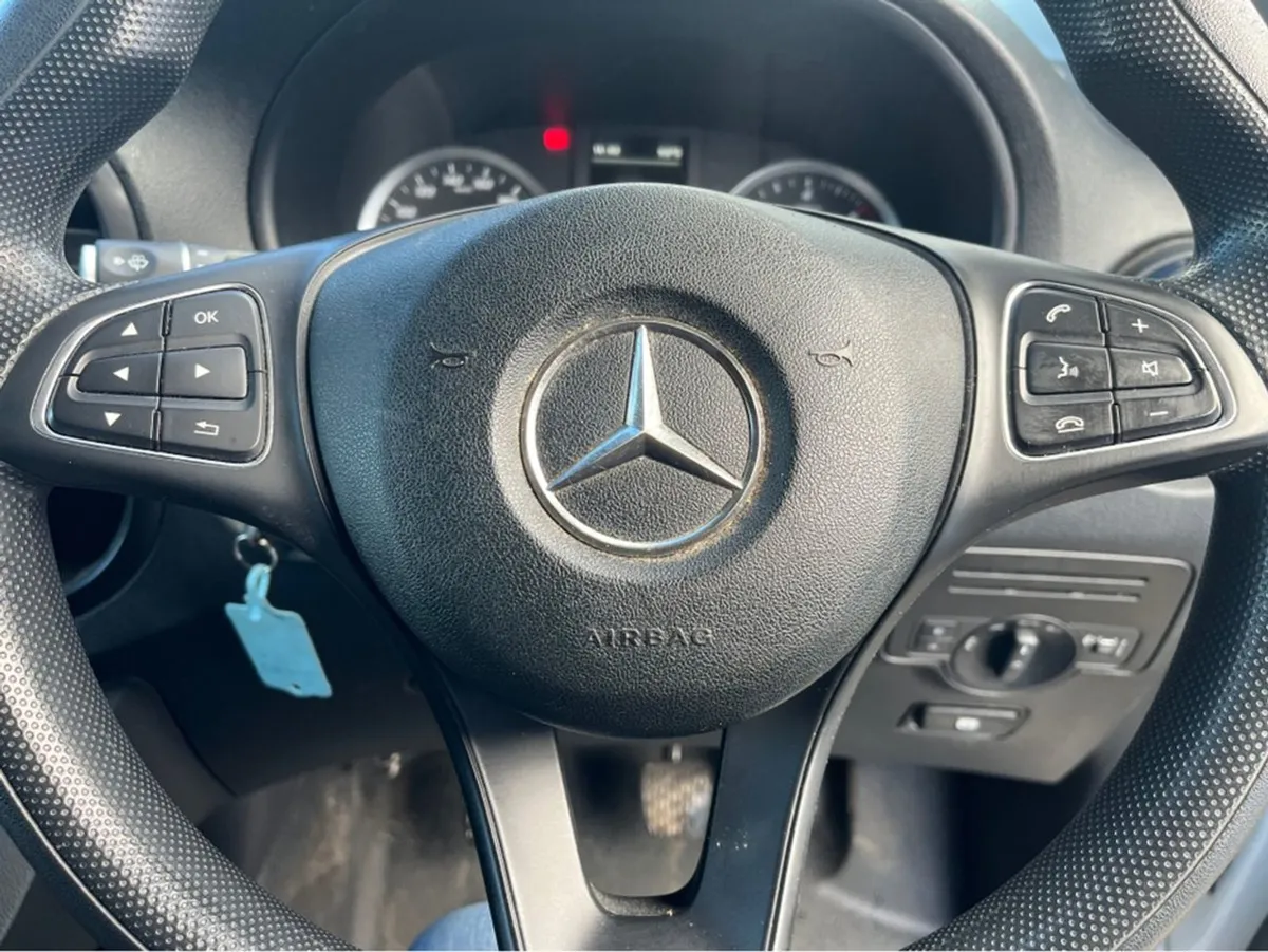 Mercedes-Benz Vito 110 Ka/l Classic 6DR - Image 4