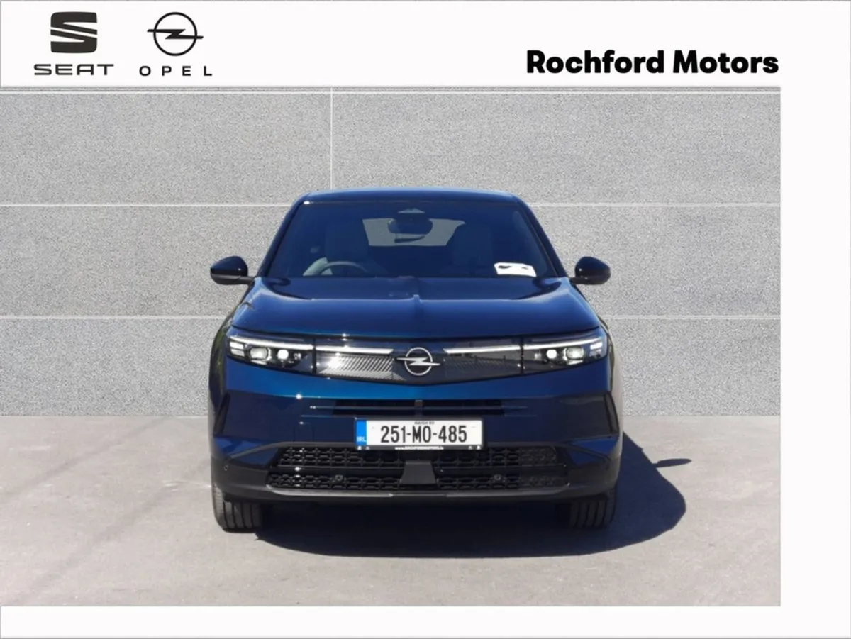 Opel Grandland  demo Sale  GS 1.2 136hp Hybrid - Image 2