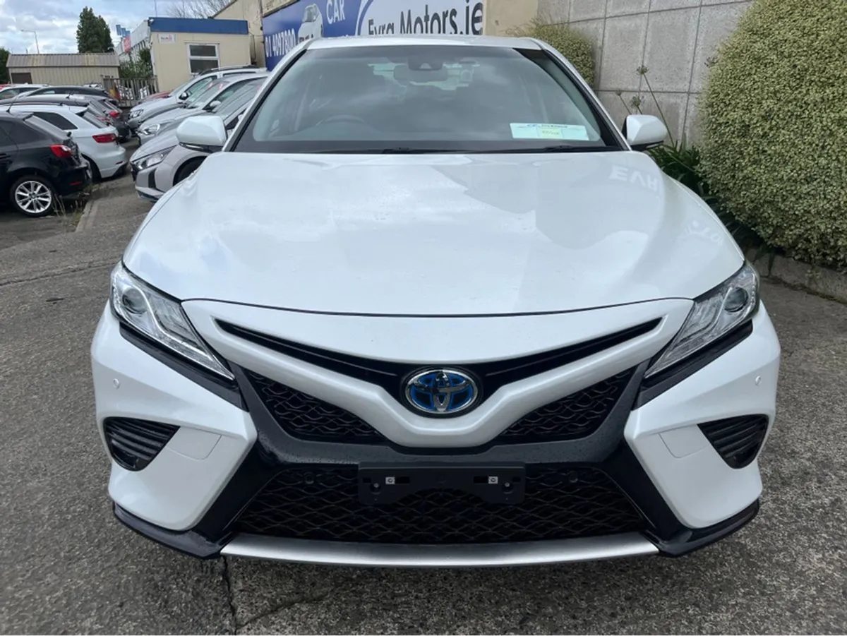Toyota Camry WS Automaitic 2.5 Petrol Hybrid //hi - Image 2