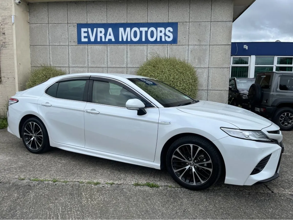 Toyota Camry WS Automaitic 2.5 Petrol Hybrid //hi - Image 3