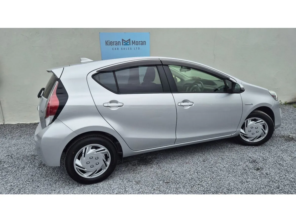 Toyota Aqua 5DR Auto - Image 4
