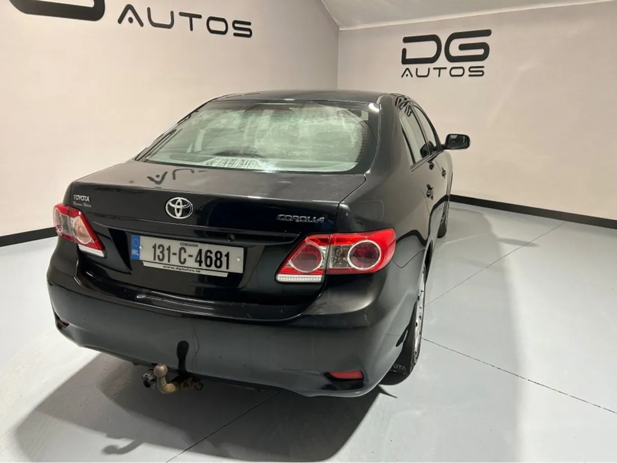 Toyota Corolla 1.4 D-4d Terra MC 4DR - Image 3
