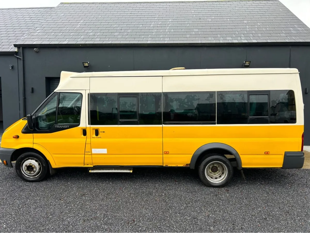 Ford Transit 17 Seater Minibus - New DOE - Daily - Image 1