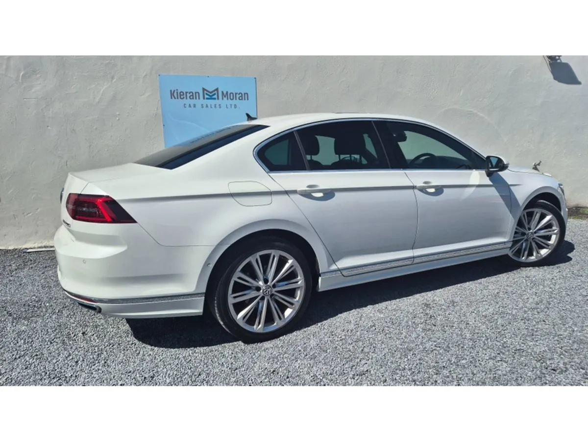 Volkswagen Passat R-line - Image 4