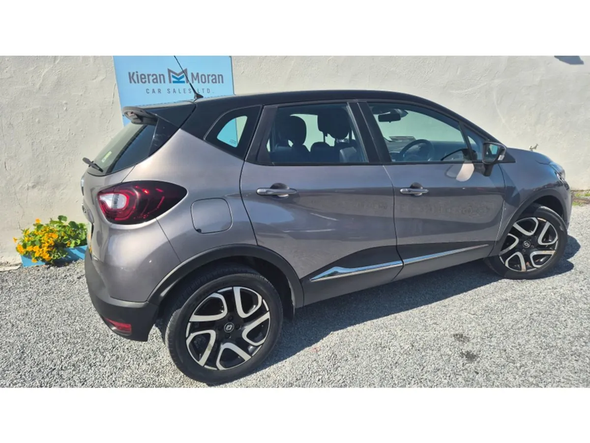 Renault Captur 4DR - Image 4