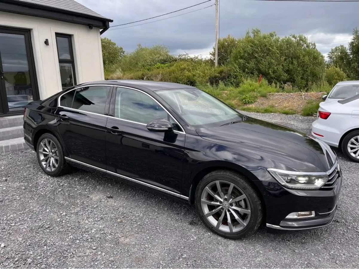 Volkswagen Passat 2.0 TDI Highline Premium Plus / - Image 3