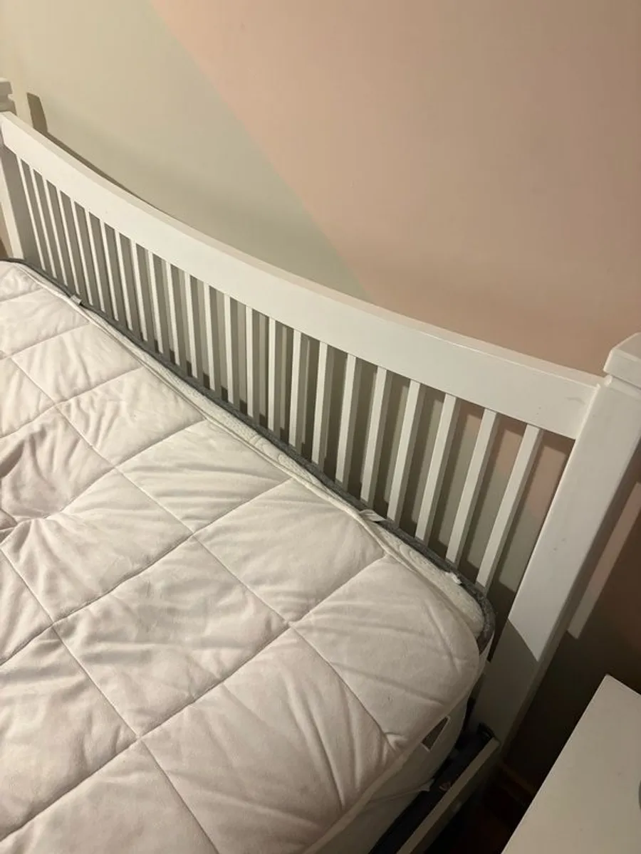 Double bed - Image 3