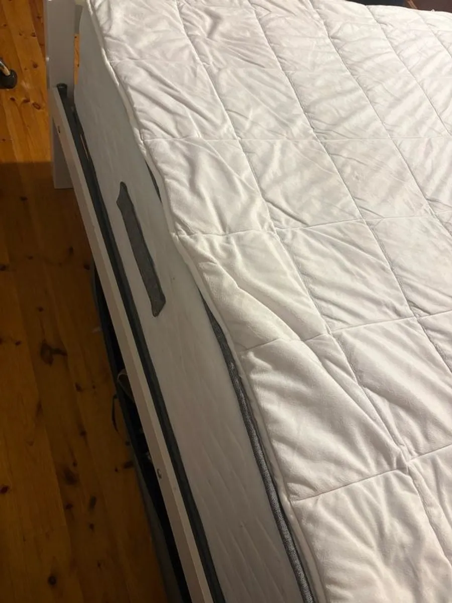 Double bed - Image 4