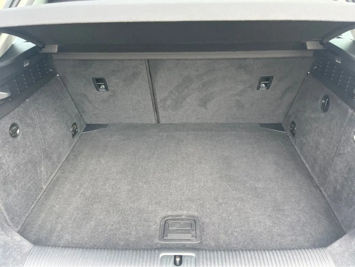 Audi A3 Sportback 1.6 TDI 110 SE 4DR Full Service - Image 4