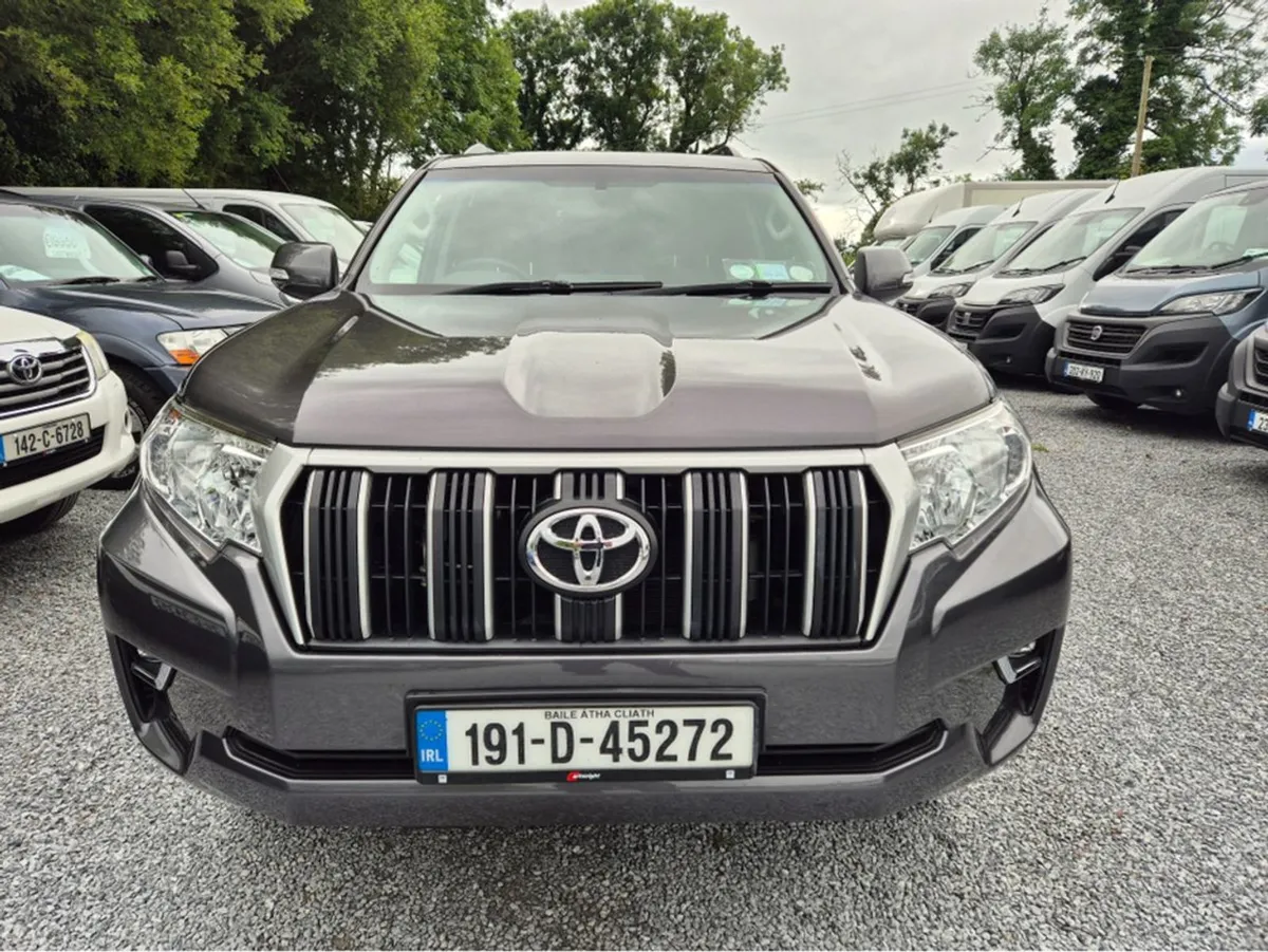 Toyota Landcruiser 2.8 Utility VX 5DR - Image 2