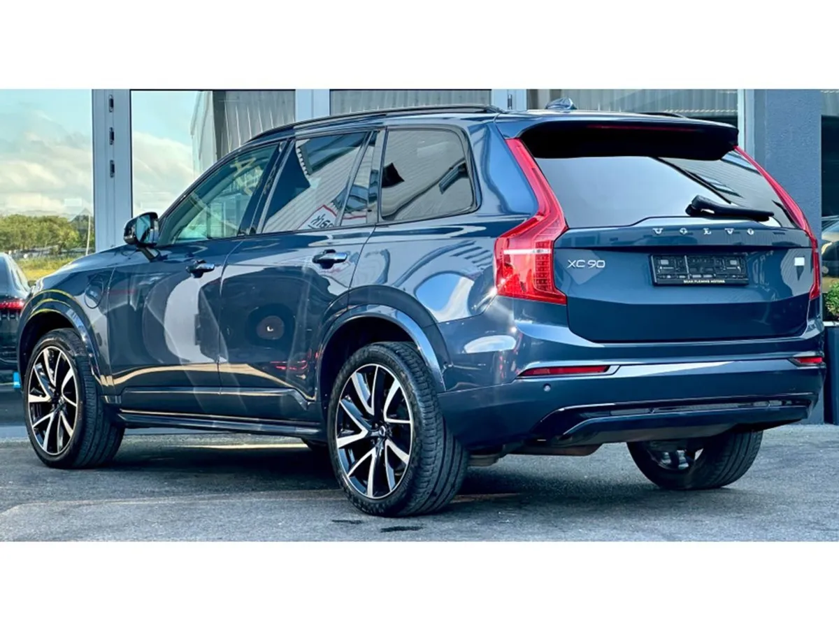 Volvo XC90 Ultimate T8 Recharge - Image 3