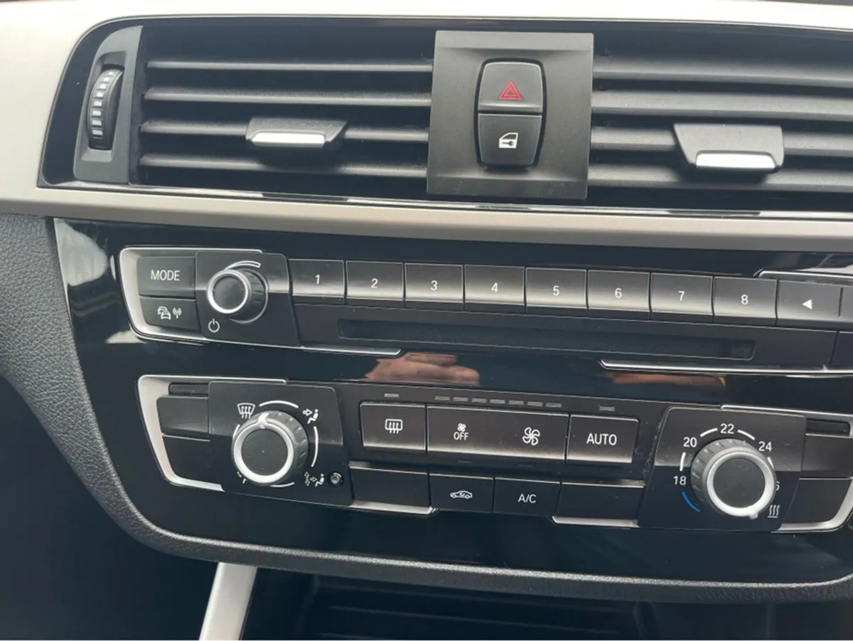 BMW 1 Series I F20 SE 5DR Auto - Image 4