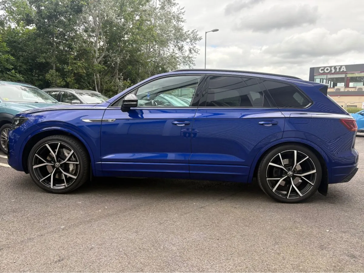 Volkswagen Touareg 3.0 TSI R 462PS Phev 5DR Auto - Image 4