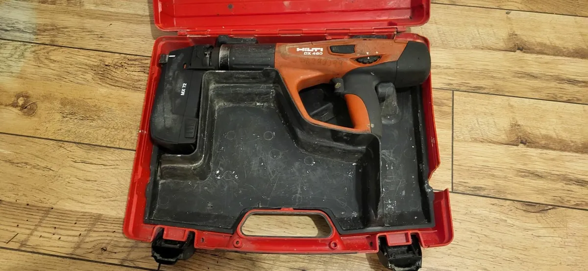 Hilti DX460 Nail Gun - Image 3