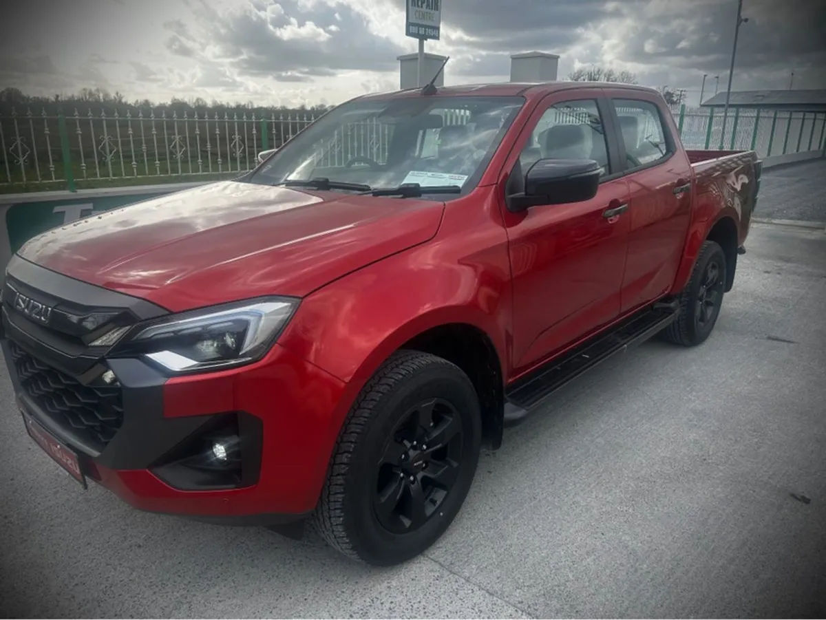 Isuzu D-Max LSE Auto Crewcab 5 Seater  333 Road T - Image 2