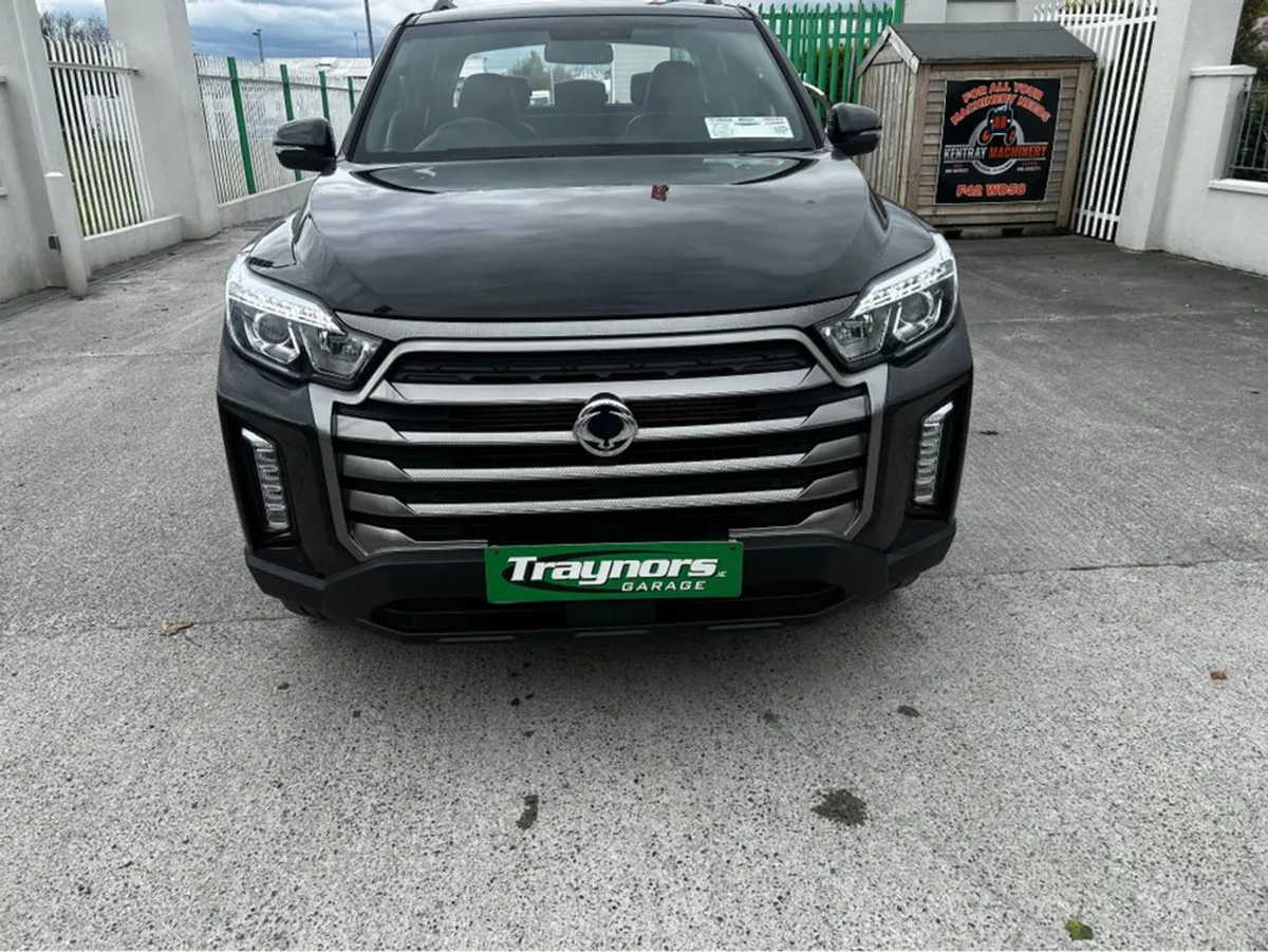 Ssangyong Musso 2.2 DSL 201BHP 5 Seater Crewcab - Image 3