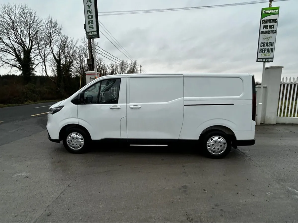 Maxus Deliver 7 IN Stock Ready FOR Immediate Deli - Image 2