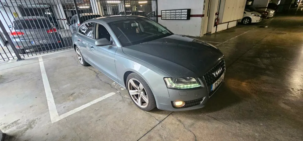 Car audi a5 - Image 2