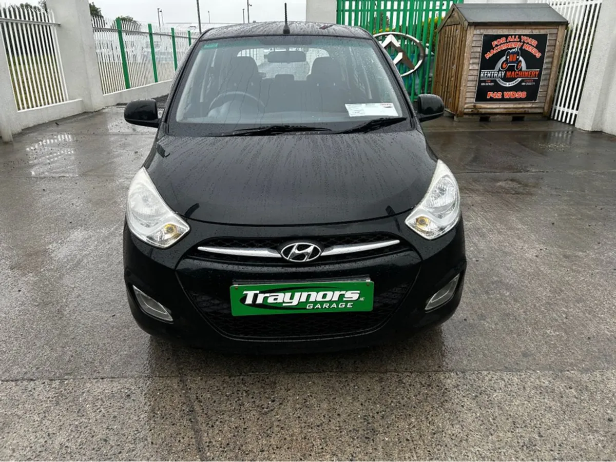 Hyundai i10 Deluxe Plus 5DR 1.1 Petrol - Image 2