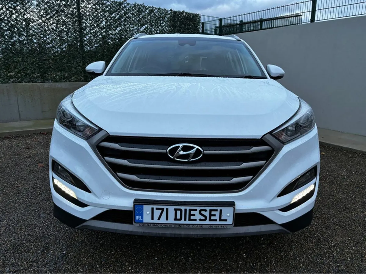 Hyundai Tucson SE NAV B-drive 2WD - Image 2