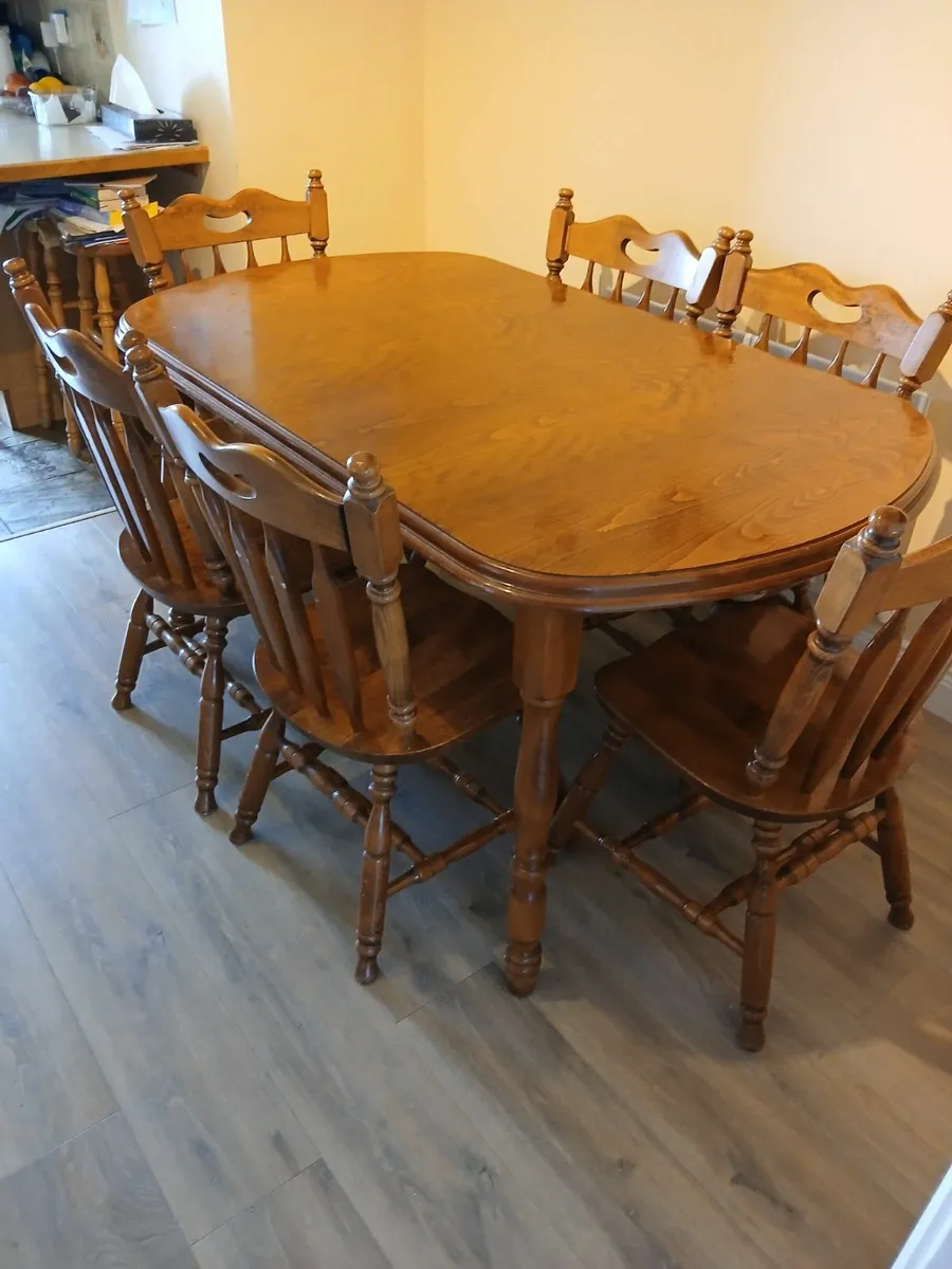 Kitchen table and 6 chairs - Image 2