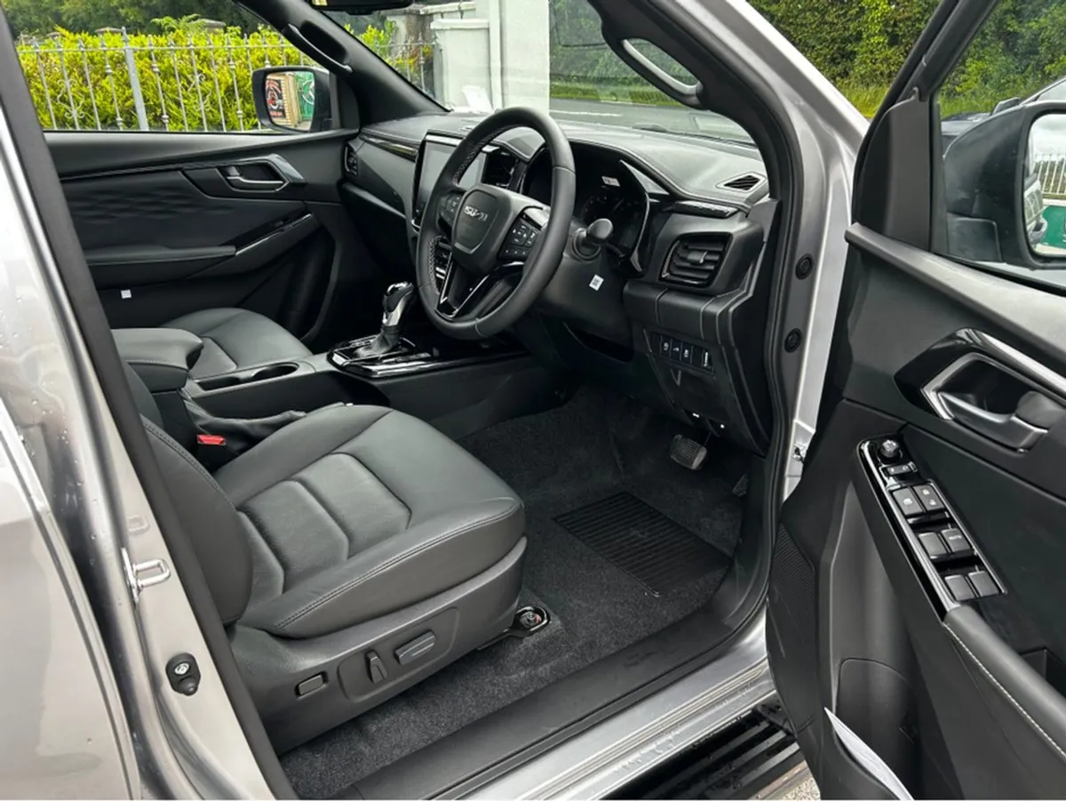 Isuzu D-Max Book Your 242 LSE Auto D MAX Today - Image 2