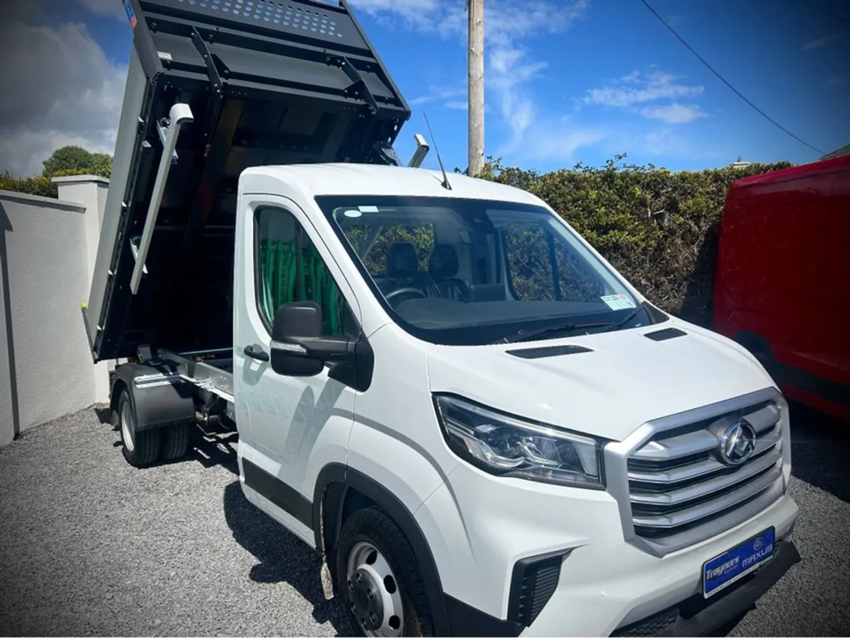Maxus Deliver 9 Maxus D9 Twin Wheel Tipper - Image 1