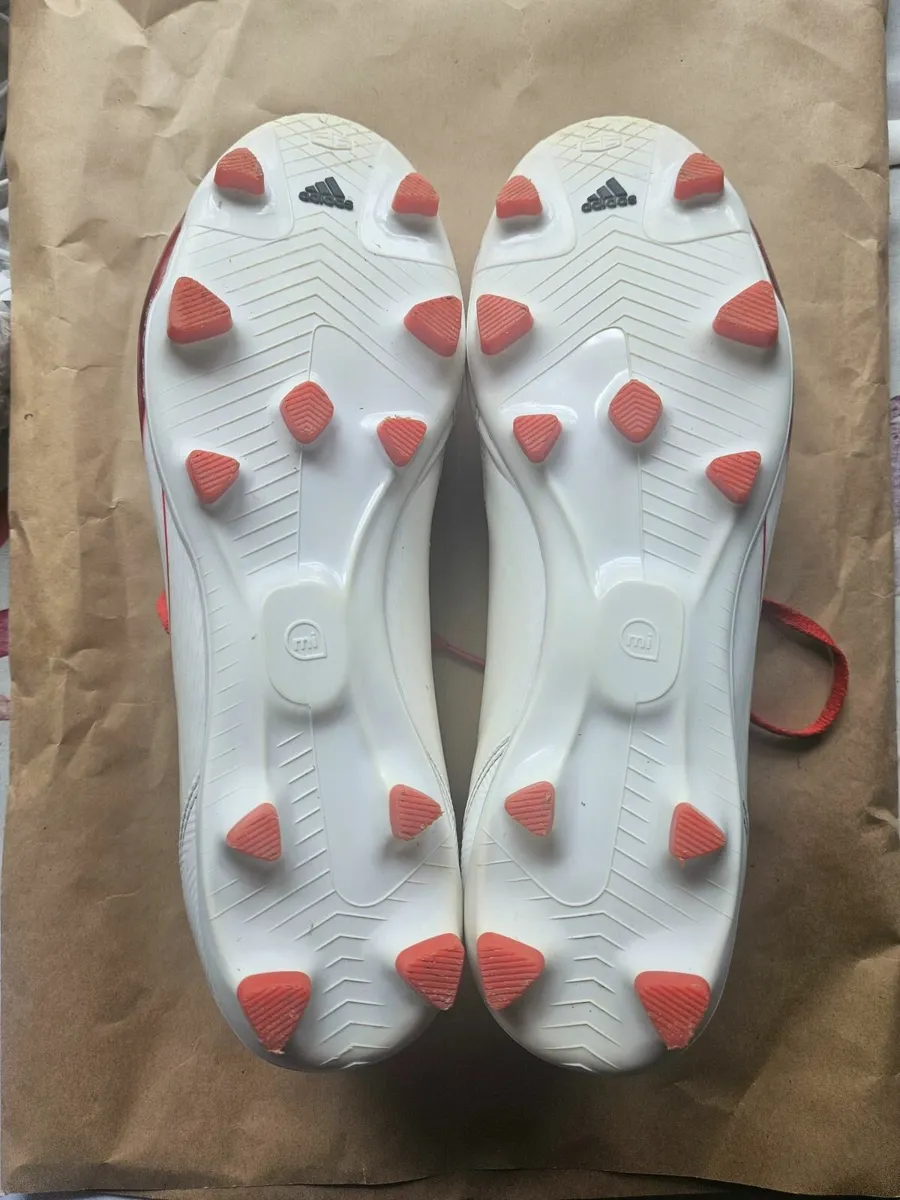 Rare Adidas F30 Messi Edition White and Red boots - Image 3
