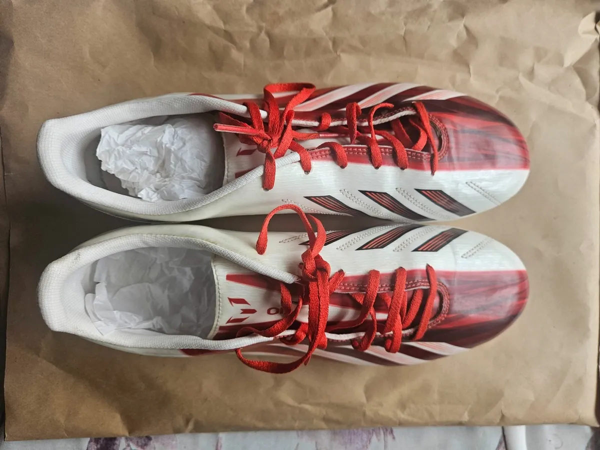 Rare Adidas F30 Messi Edition White and Red boots - Image 4