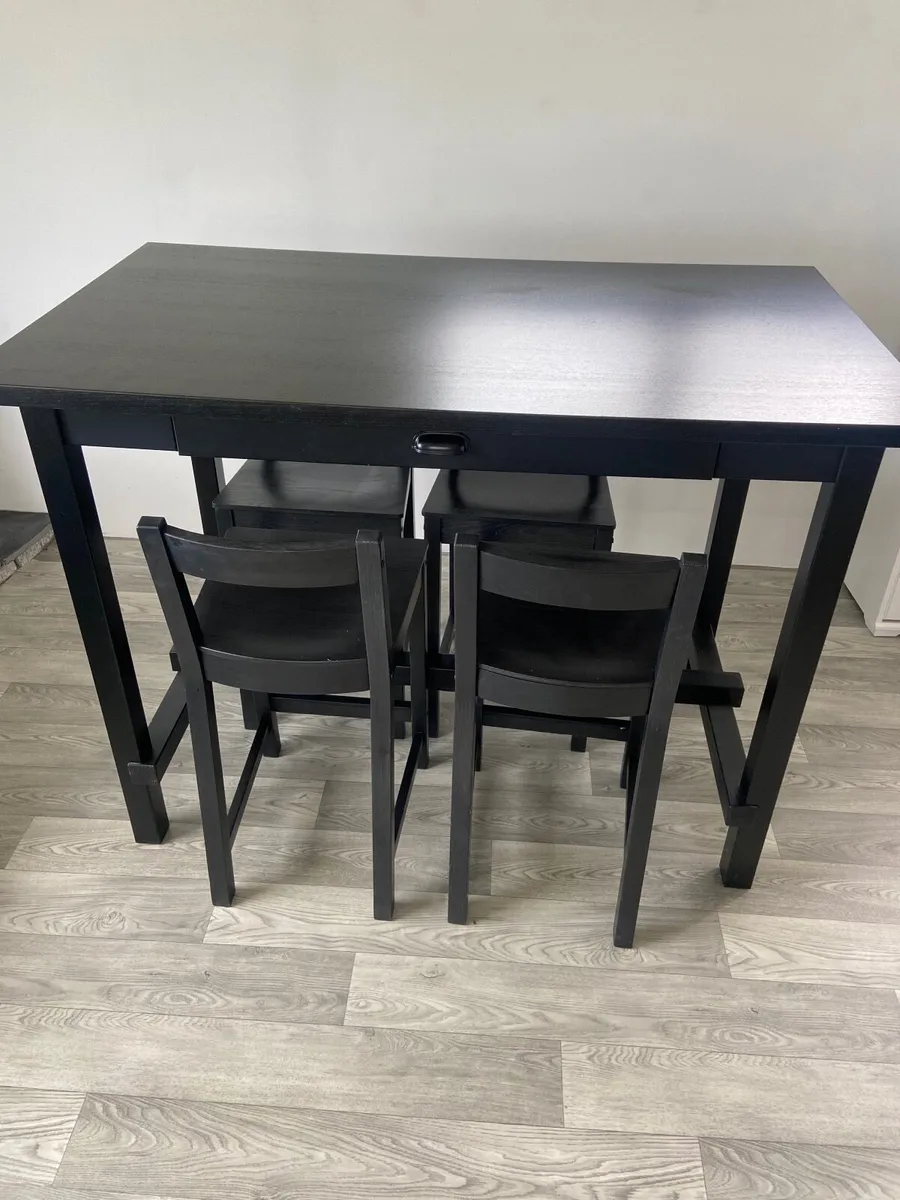 Table and Chairs - Image 1