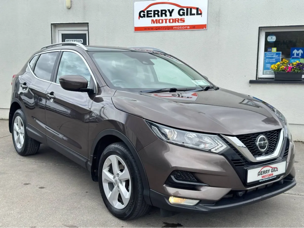 Nissan QASHQAI 1.5 DSL SV Automatic 4dr  Low Km - Image 1
