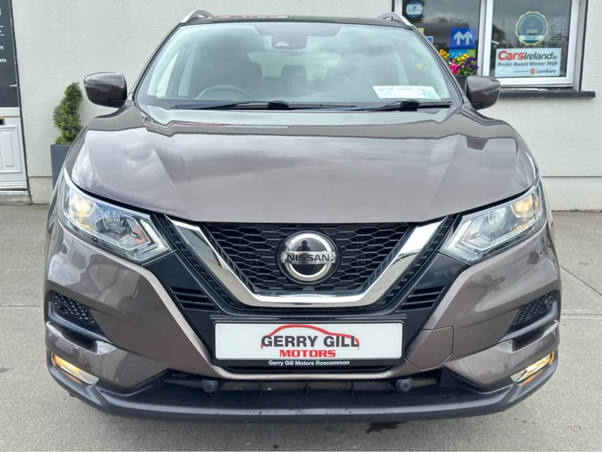 Nissan QASHQAI 1.5 DSL SV Automatic 4dr  Low Km - Image 2