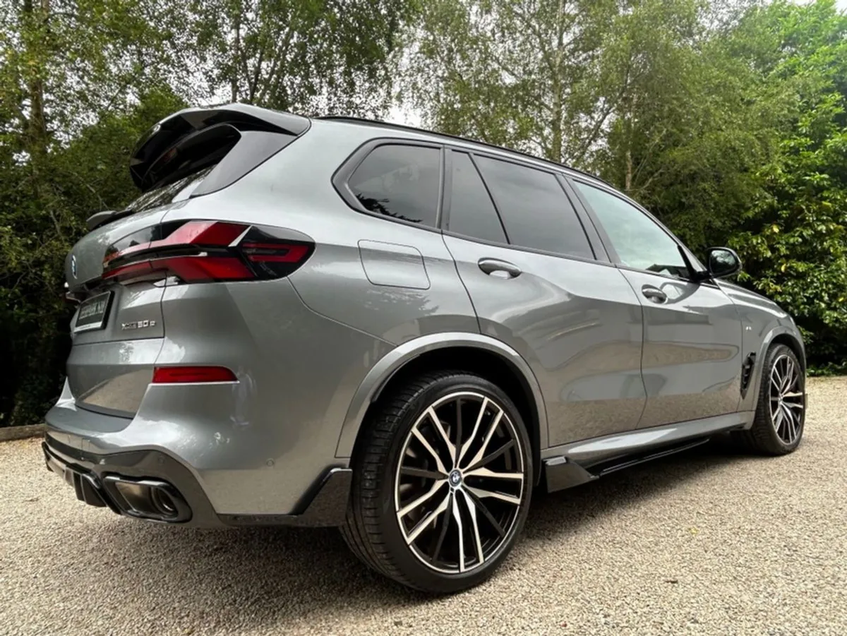 BMW X5 50E M Sport f.bmw.s.h.huge Specification - Image 3