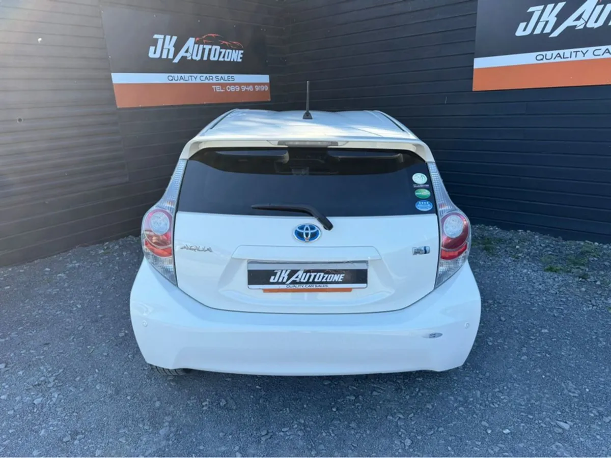 Toyota Aqua 1.5 Hybrid Auto - Image 3