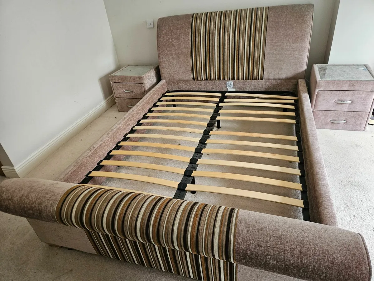 Free King Size Sleigh Bed and matching lockers - Image 2