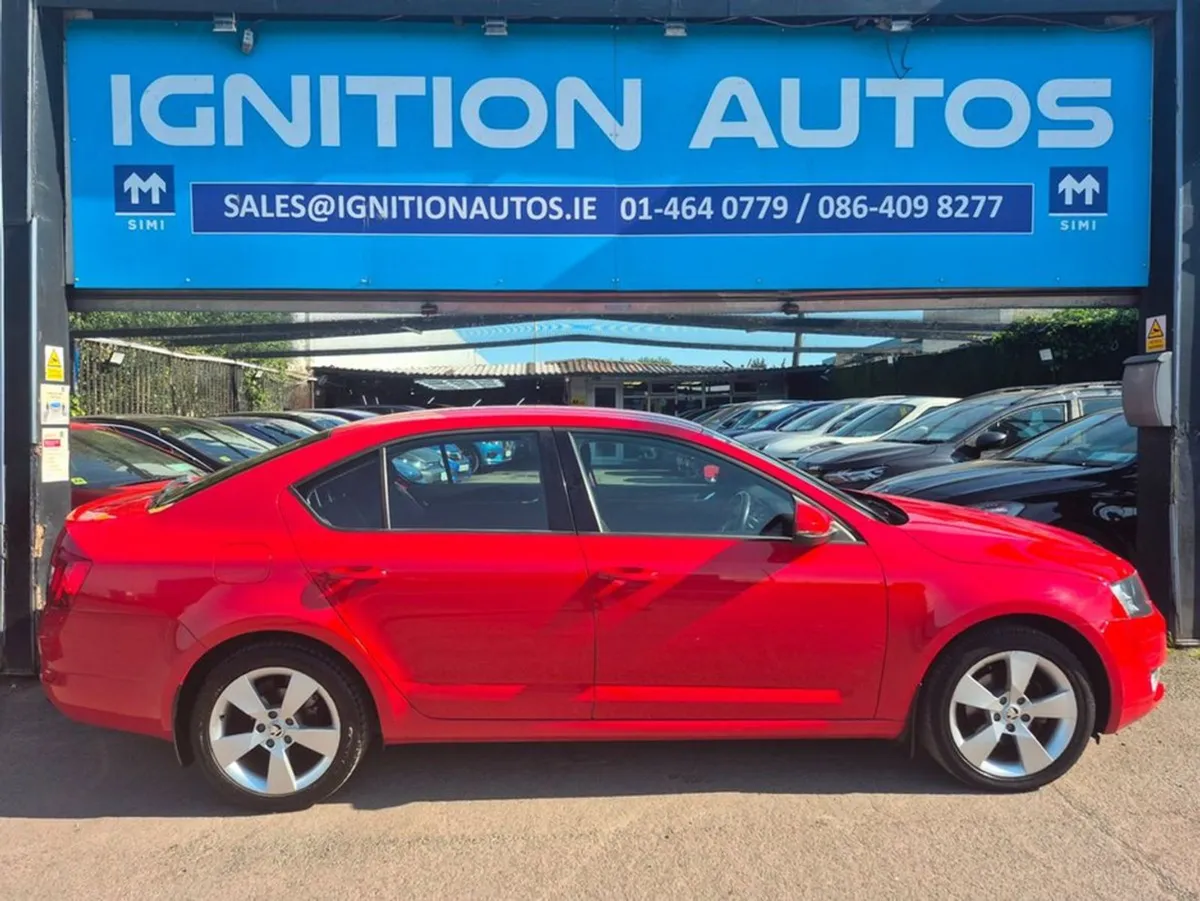 Skoda Octavia Elegance  1.2tsi  105HP  Low Mileag - Image 2
