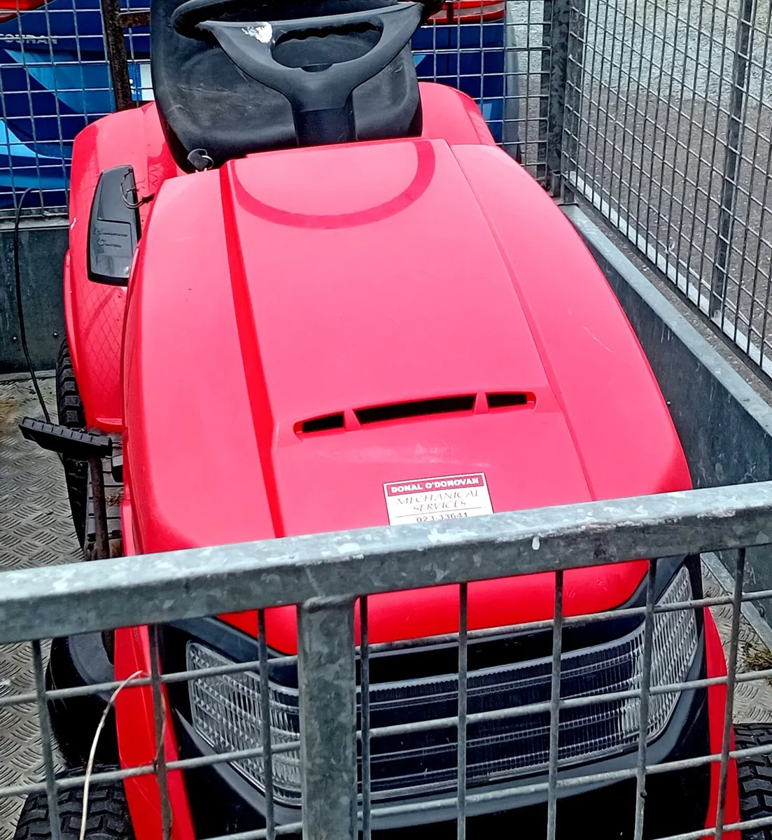Ride on Lawnmower 13hp - Image 2