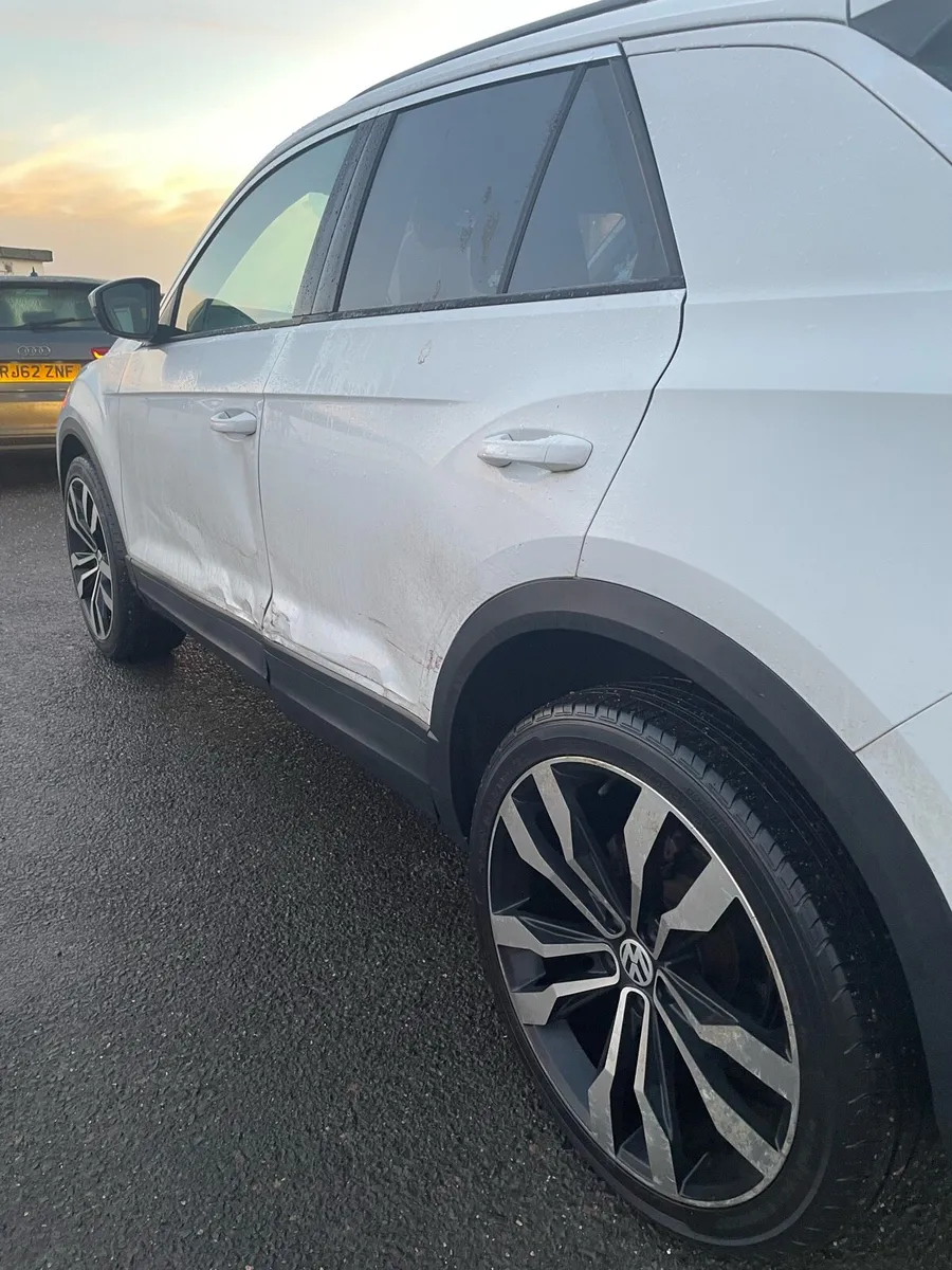 Volkswagen T-Roc - Image 4